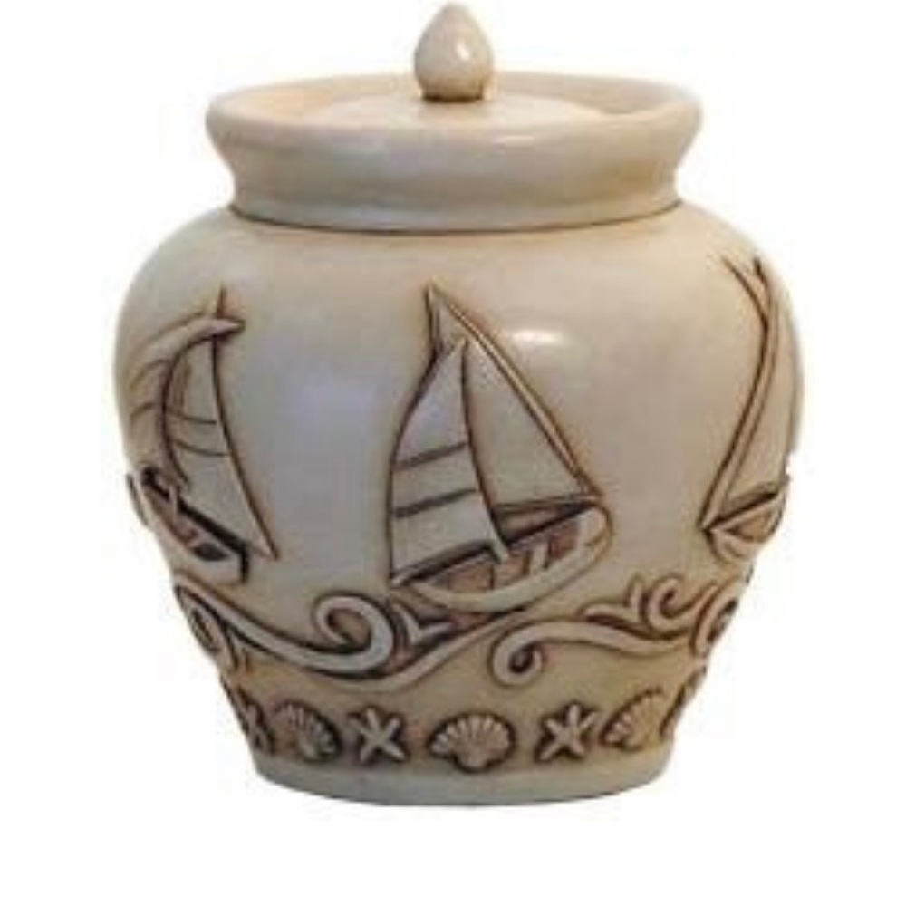 EUC Jardinia Petits Bateaux lidded jar, subject boat, French script inside